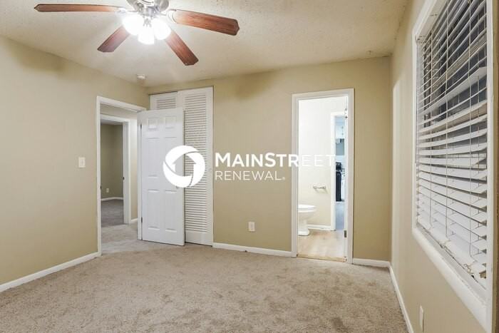 324 13th Ter Nw - Photo 6 of 15