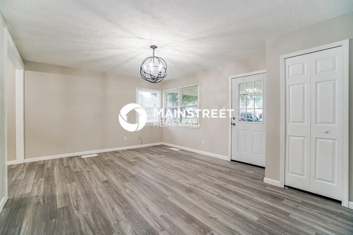 973 Exeter Rd - Photo 5 of 17