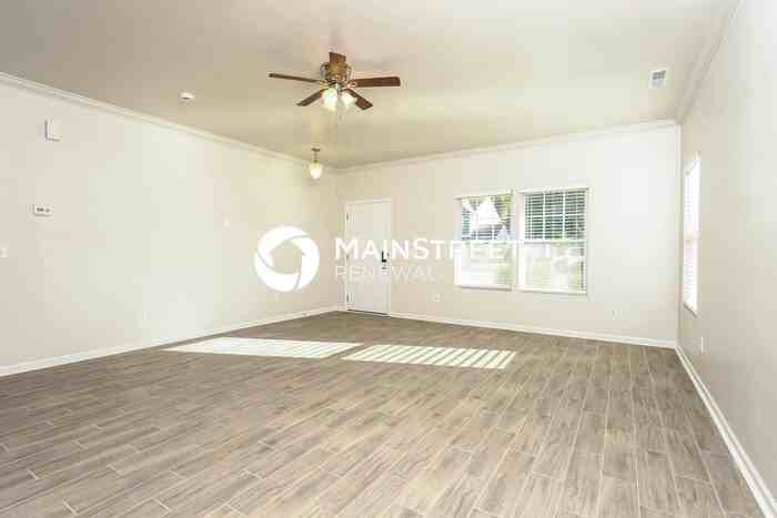 306 Joe Gibson Dr - Photo 5 of 17