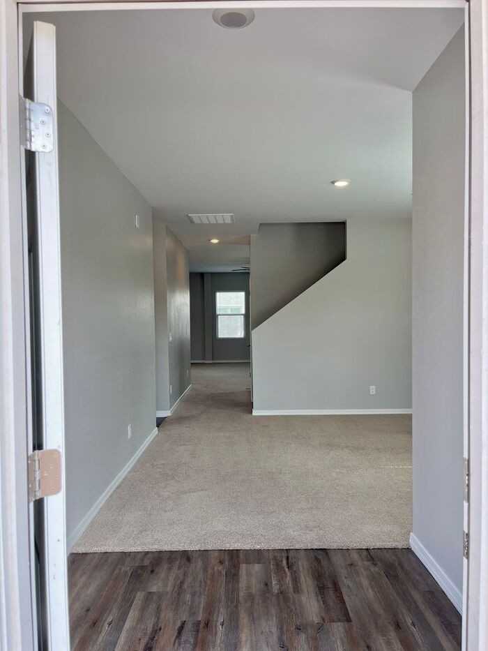 19550 W Badgett Ln - Photo 6 of 50