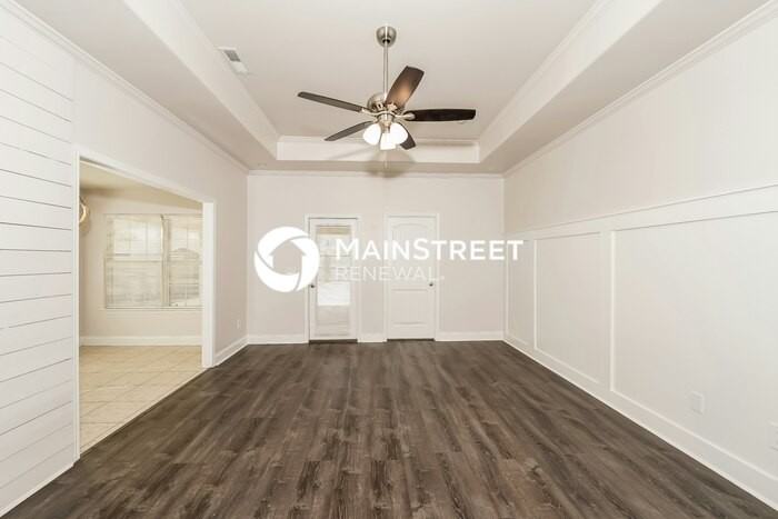 960 Clover Ave - Photo 4 of 16