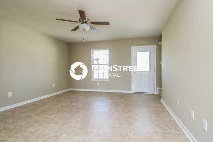 724 Hollandale Rd - Photo 3 of 18