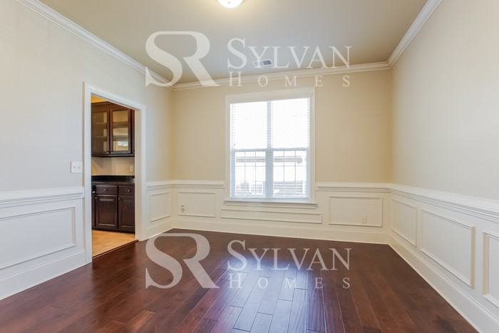 133 Scarborough Dr - Photo 4 of 16