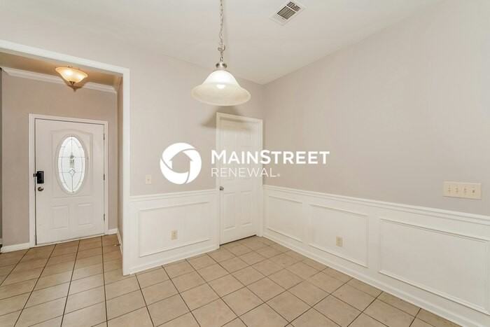 1184 Washington Dr - Photo 6 of 17