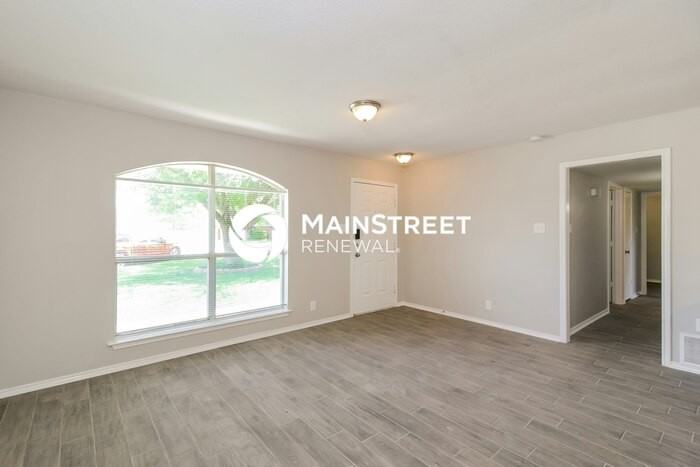 223 Brook Cir - Photo 3 of 16