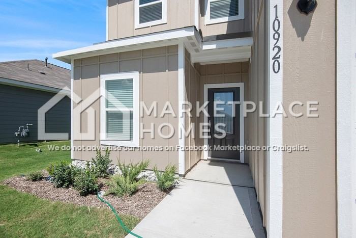 10920 Gray Mare Dr - Photo 3 of 26