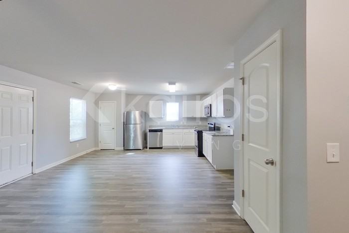 10 Plymouth Ct - Photo 5 of 22