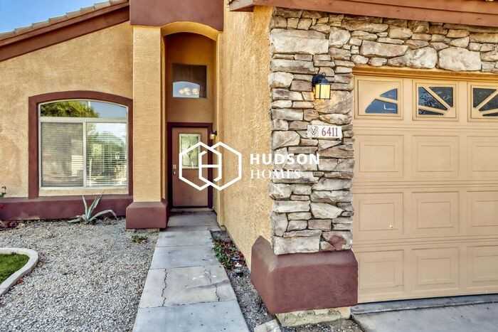 6411 S 23rd Ave - Photo 3 of 29