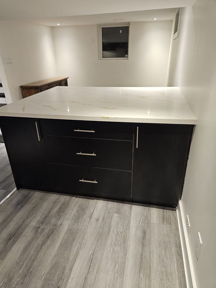 134 Bridgeport Road East - Photo 6 of 14