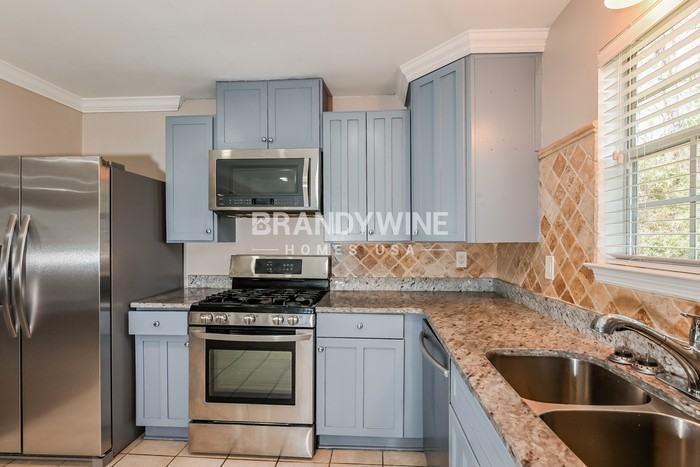 883 Timbervale Ln - Photo 6 of 22