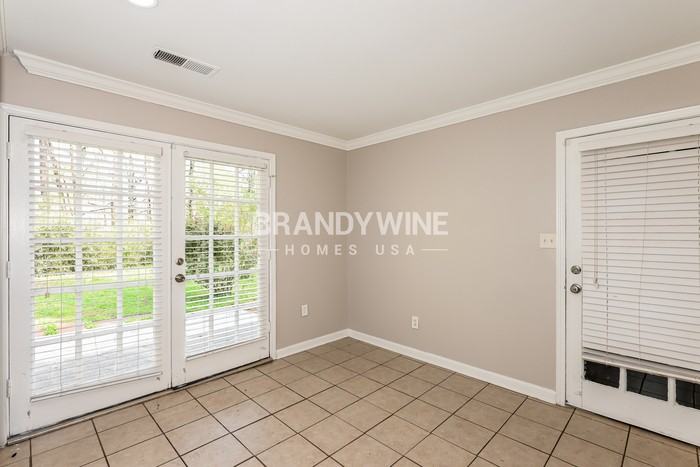 883 Timbervale Ln - Photo 7 of 22