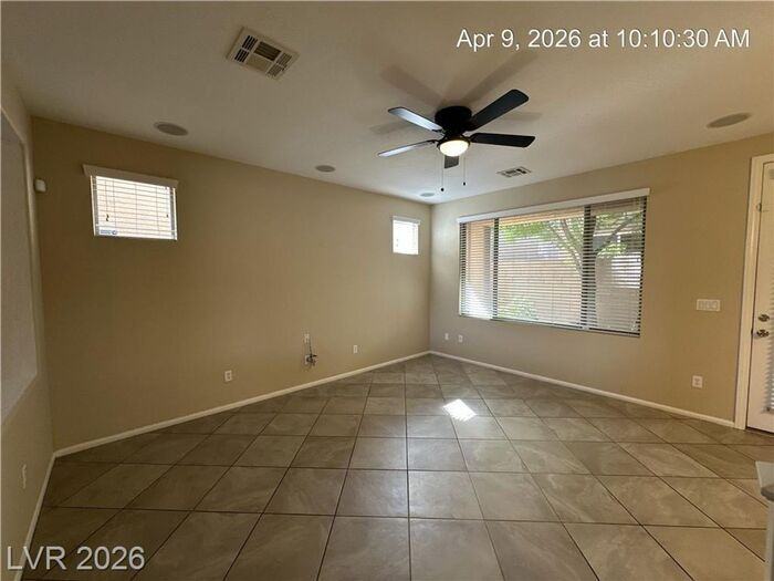 10307 Elmwood Glen Ave - Photo 3 of 47