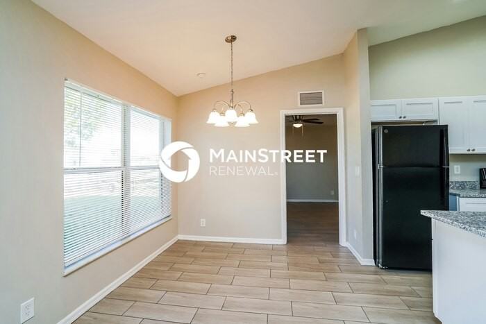916 Nw 15th Ave - Photo 4 of 16