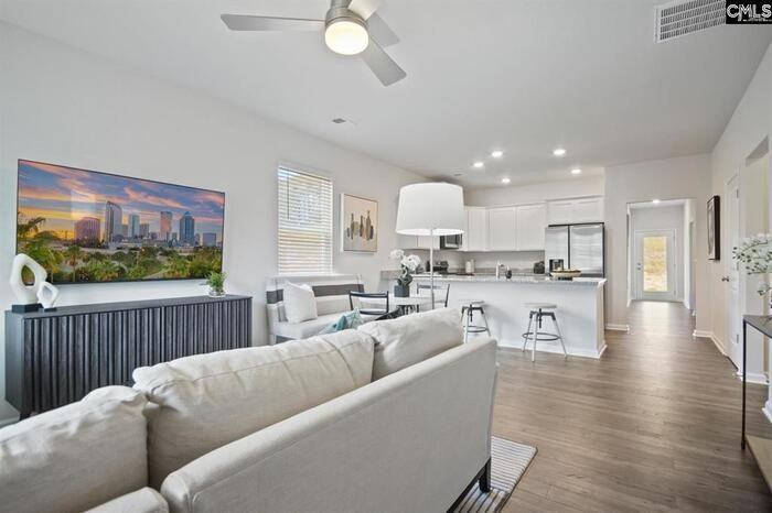 445 Lady Liberty Way - Photo 5 of 26