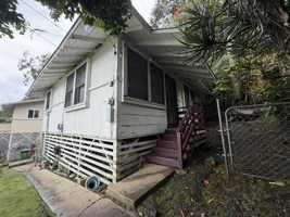 featured image of 2434 Waolani Ave