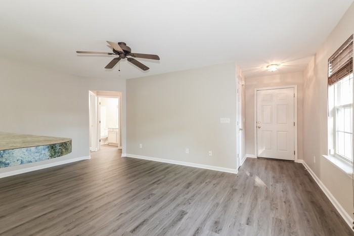 3029 Hollybrooke Dr - Photo 3 of 11