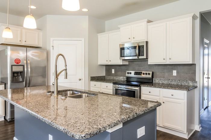 534 Hay Hill Ln - Photo 4 of 12