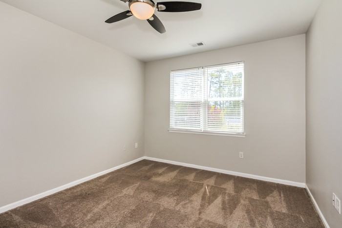 534 Hay Hill Ln - Photo 6 of 12