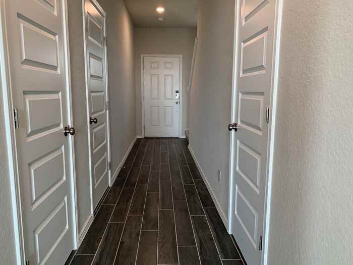 254 Jaycen Ln - Photo 4 of 34