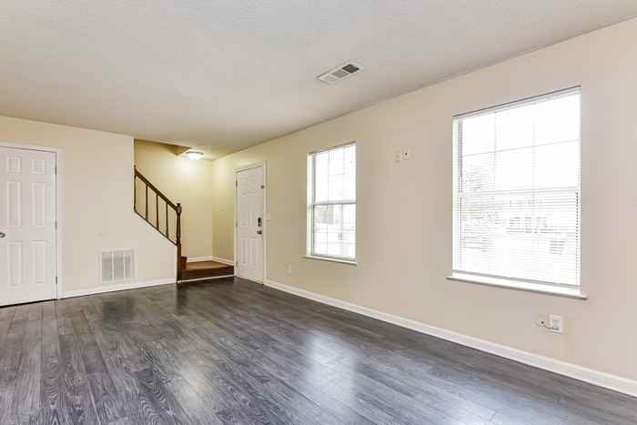 5443 Northcut Dr - Photo 5 of 17