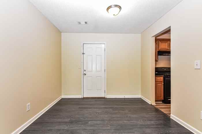 5443 Northcut Dr - Photo 6 of 17
