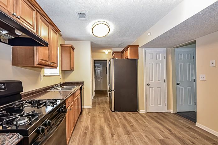 5443 Northcut Dr - Photo 7 of 17