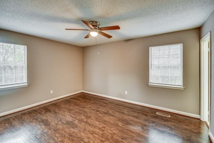 375 Ridgewood Dr - Photo 7 of 12