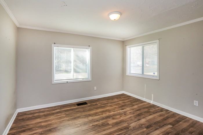 3162 Oak Forest Dr - Photo 5 of 11