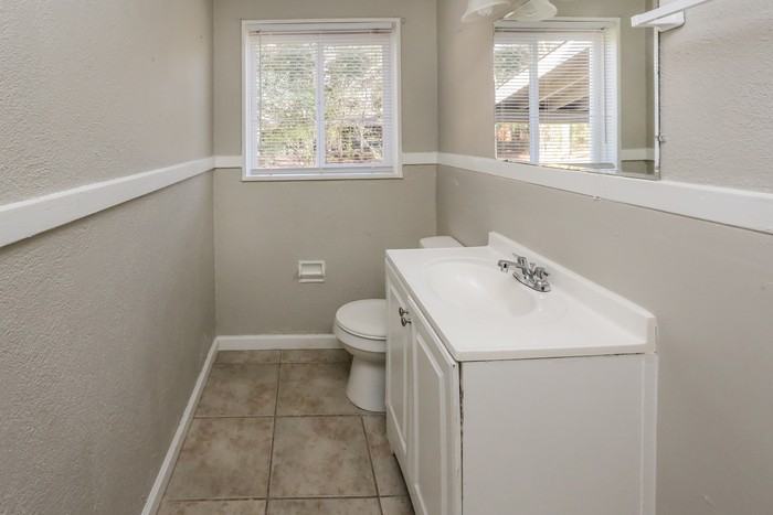 3162 Oak Forest Dr - Photo 7 of 11