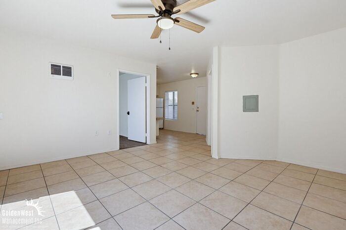 4219 Illinois St #1 - Photo 4 of 17