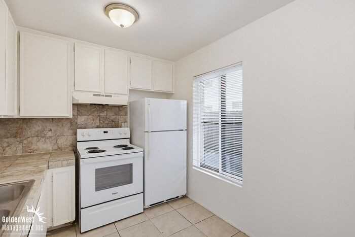 4219 Illinois St #1 - Photo 7 of 17