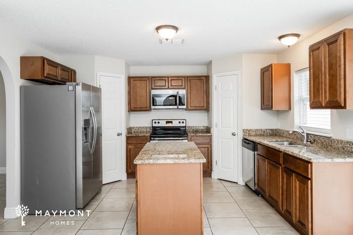 561 Brown Bear Way - Photo 7 of 14