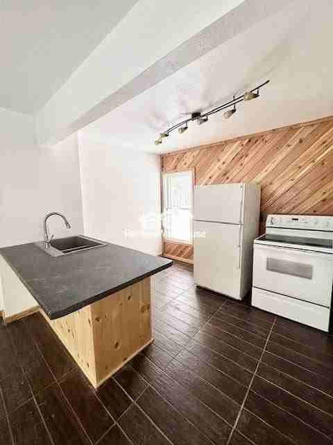 32 3rd Ave S - Photo 7 of 19