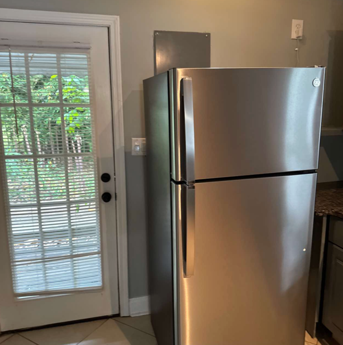 1112 Wellman Ave Ne - Photo 7 of 16