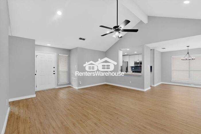 1304 Blum Ct - Photo 4 of 40