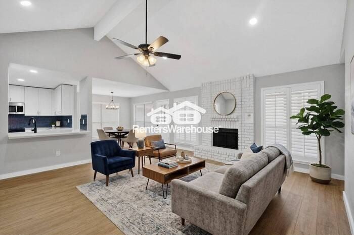 1304 Blum Ct - Photo 6 of 40