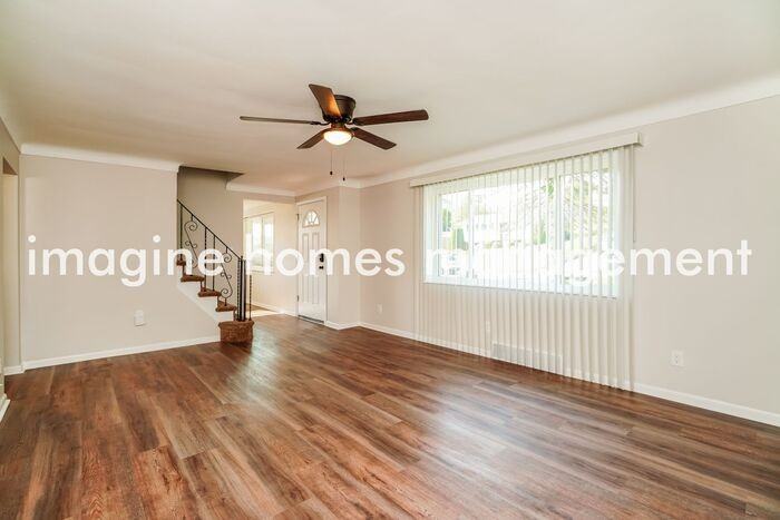 12400 Adams Dr - Photo 4 of 15