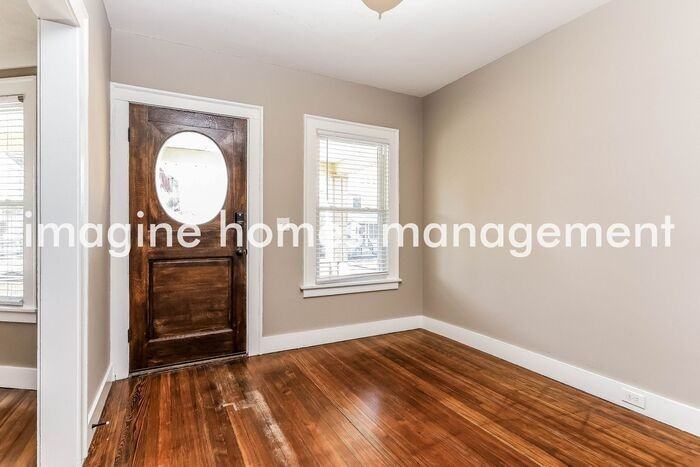 1371 Westlake Ave - Photo 4 of 19