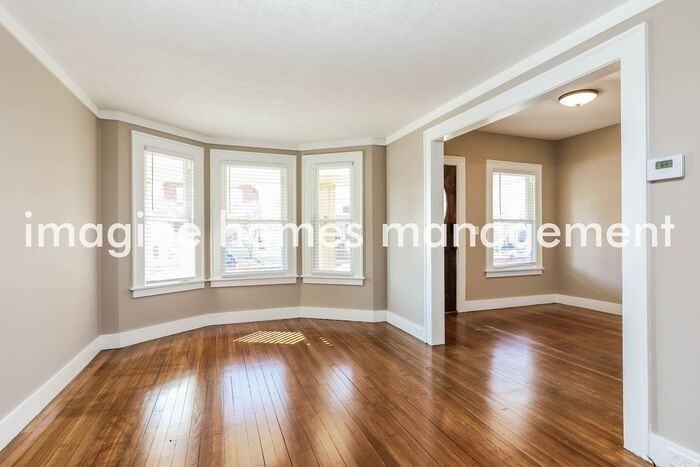 1371 Westlake Ave - Photo 5 of 19