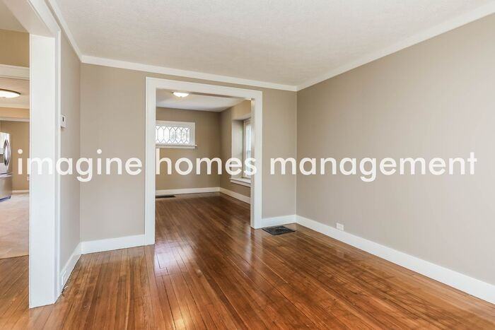 1371 Westlake Ave - Photo 7 of 19