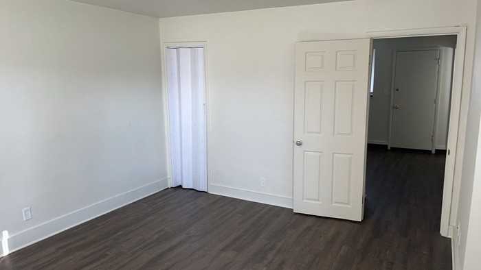 719 Wiltshire Blvd #3 - Photo 5 of 22