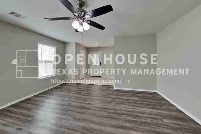 18230 Temple Hill Ln - Photo 5 of 23