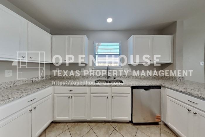 18230 Temple Hill Ln - Photo 6 of 23