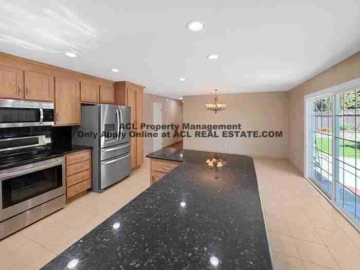 3056 Stonehenge Rd - Photo 5 of 18