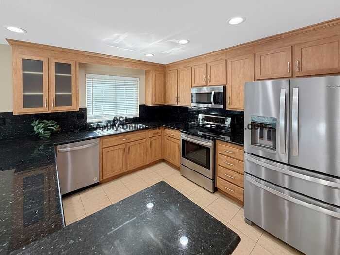 3056 Stonehenge Rd - Photo 7 of 18