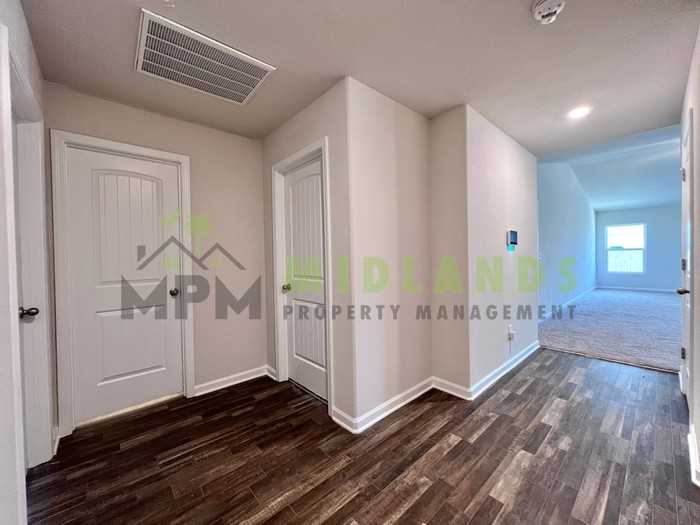 645 Wild Tulip Ct - Photo 4 of 49