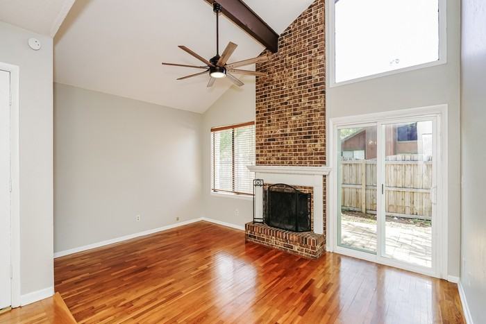 55 Windrift Ct - Photo 4 of 15