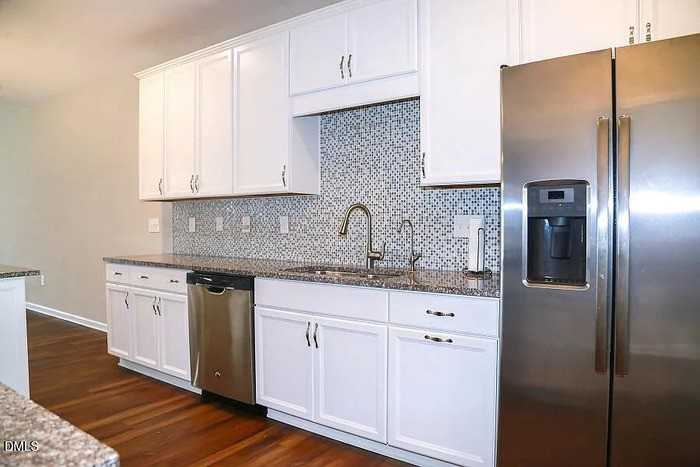 201 Gulley Glen Dr - Photo 4 of 27