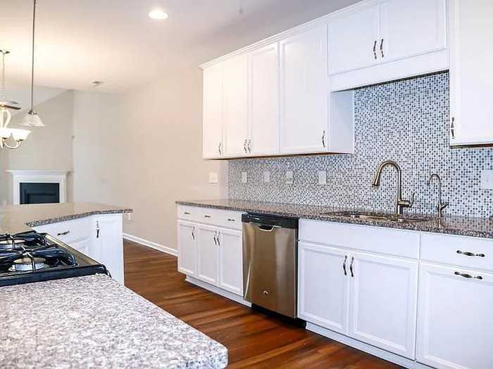 201 Gulley Glen Dr - Photo 5 of 27