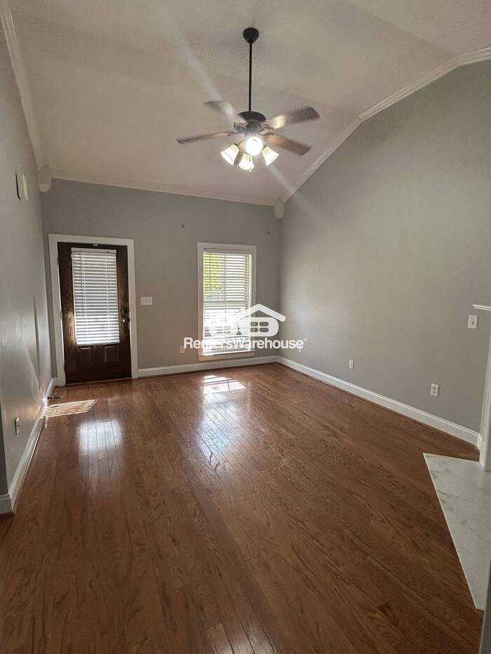 5671 Colony Ln - Photo 3 of 22